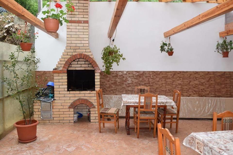 Casa Visescu Hotell Băile Herculane Eksteriør bilde